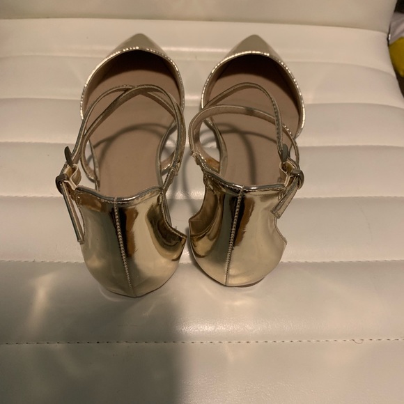 NWOT Gold ASOS flats - Picture 3 of 4